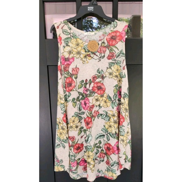 Tres Bien Tops - Tres‎ Bien Top Womens L/XL Sleeveless Floral Knit Top